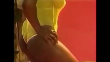 Preview 1 of Uganda Zari Hassan Porn - Ebony Ayes Does Another Nice Strip Tease from The Fluffer
