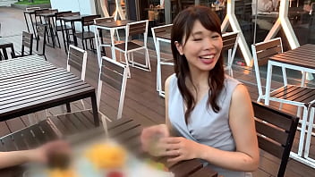 Preview 1 of Gurupsex - 清楚&amp_上品からのド淫乱！？チ○チン大好き元ソムリエのエロ奥様が3連続中出し懇願！！ Part1