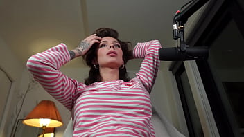 Preview 4 of Holly Wellin Vs Shane Diesel - Behind The Scenes