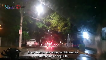 Preview 3 of Yahaira Torres - Fodendo na pra&ccedil_a com estranhos sem camisinha na frente do marido corno - Dogging 27
