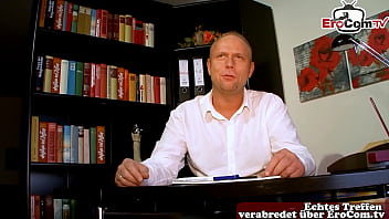 Preview 1 of Fuckhindi Com - kurvige dicke deutsche reife Hausfrau trifft fremden User und fickt