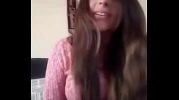 Preview 1 of Xxxxx Vidose - Artista cantante de pone caliente y folla en ropa.