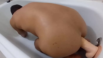 Preview 1 of Amoi Siam Kena Rogol - Mulatto facking his ass with a dildo and farts a lot