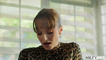 Preview 2 of Round Ass Threesome - MILFY Hot teacher Lexi fucks her former student