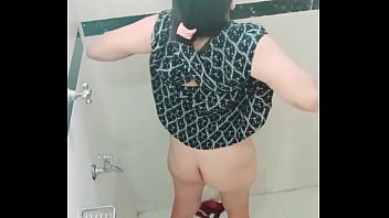Preview 1 of Sex Quickie Cum - El la ducha bien sabrosa masturbando,  sintiendo placer mi cuerpo natural latina ama de casa..