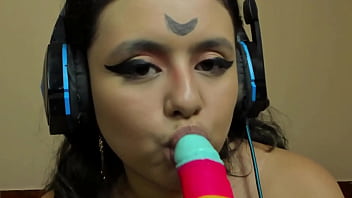 Preview 2 of Brazars Xxx Vedio - Bruja traviesa le encanta tener videollamadas calientes