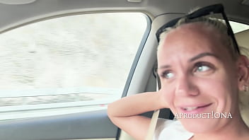 Preview 1 of Bettina Guderle Porno - Nina washing my windshield with her Piss