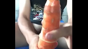 Preview 3 of Brutalit Fuck - Preparo mi zanahoria
