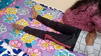 Preview 1 of Gang Bang Bangalore Girl Group - होम नर्स सौतेली बहन ने अनजान लड़के से चुदवाया हिंदी में