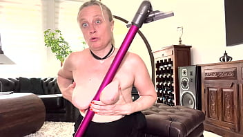 Preview 2 of Xvideos 10 Com - My best friend the vacuum cleaner