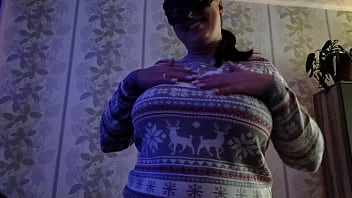 Preview 1 of Xxxnnn Hd Porn - Christmas game with busty next door girl