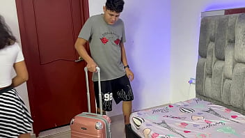Preview 1 of Anal Orgasmic - mi peque&ntilde_a hermanastra llega de su campamento de verano y la recibo con la mejor follada de su vida