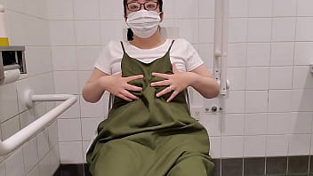 Preview 1 of A Esta3 - 【オナニー・自撮り】お店のトイレでイヤらしくオナニーする人妻