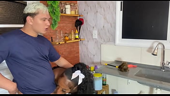 Preview 2 of Www Xnxxcom Com - Sexo com o filho do patr&atilde_o,  empregada safada pede pra tirar a camisinha e fuder sua buceta no pelo e finalizar na sua boquinha.