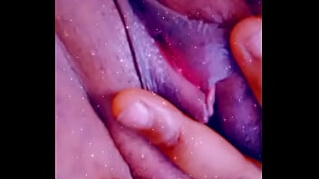 Preview 1 of Sexymoms Com - Queen-chubby5 rubbing fat pussylips n clit