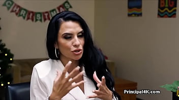 Preview 1 of Pinay Sex Scandal Car Tel Aviv - Fucking hot housewife on the office chair