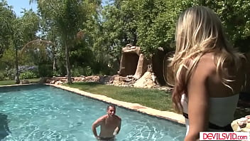Preview 1 of Grinding Dick In Yoga Pants - Guy fingering and making big tits stepmom in law squirt