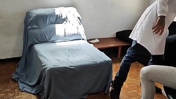 Preview 1 of Russian Big - fui no ginecologista e os m&eacute_dicos safados me comeram tive ate squirt