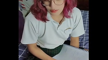 Preview 1 of Public Rzech - Estudiante me manda este video masturbandose su rico co&ntilde_ito para que le ayude con sus calificaciones