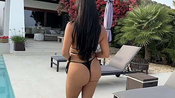 Preview 1 of So Idea Rabbic New Xxx - Latina DEEPTHROATS FilouFit&#039_s cock after a bath