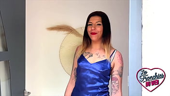 Preview 1 of Www Family Stroke Com - Gwen,  fille sexy,  bouffe de la bite et de la chatte