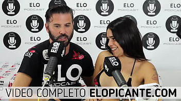 Preview 3 of Fucking On Stool - PEQUITAS INTERCAMBIA LA TANGA Y MUESTRA LA COLA