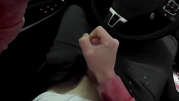 Preview 4 of Shampo Use - Cum hard in my car
