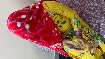 Preview 1 of Brazzers Car Masturbation - Bhabhi&#039_s mouth watered after seeing the big cock hindi sex chudai