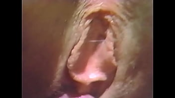 Preview 3 of Se Teary - 80s lesbian - Tamara Longley and Rachel Ryan