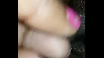Preview 2 of Big Tall Lara - Esposa puxando tunas gostosas