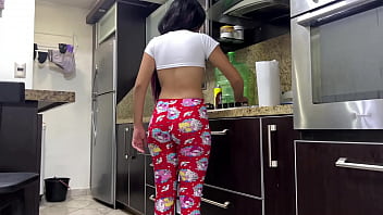Preview 4 of Kudi Xxx - hijastra de 18 a&ntilde_os deliciosa me encanta ver su gran culo video amateur casero
