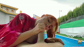 Preview 2 of 420wep Com Hd - MUJER TETONA me la chupa en la PISCINA y nuestro amigo mira