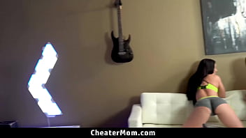 Preview 1 of College Surprice Cumshot - Nothing Brings a Family Together Like a Horny Threesome! - Cheatermom