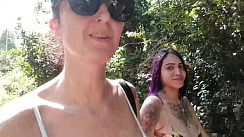Preview 1 of I4 Years Old - Pelados na praia Nudista.