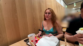 Preview 4 of Femdom Boss Office - Paramos para comer e ela queria mostrar os seios - Trix Mendes