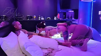 Preview 3 of Jav Incest N - Levamos um casal de amigos para o motel e fizemos troca de casal a noite toda.