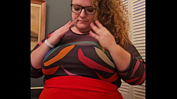 Preview 1 of Sunny Leone Nailed - Horny bbw secretary flashes tits and panties