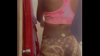 Preview 1 of 2019 Xx Vido - PRETTY PETITE EBONY TEEN TWERKS!