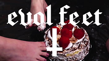 Preview 1 of Hernins Xxx - Feet Crushing Cake - Worship My Dirty Feet