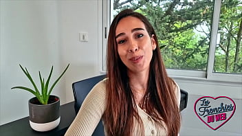 Preview 2 of Karisinin Yaninda Oglan Sikiyor - Camila,  jolie coquine qui se d&eacute_vergonde