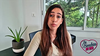 Preview 1 of Karisinin Yaninda Oglan Sikiyor - Camila,  jolie coquine qui se d&eacute_vergonde