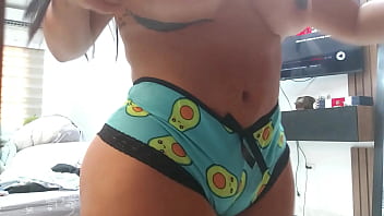 Preview 1 of Devadasi Full Videos - Camara grabando a mi madrastra en su habitacion se le marca todo