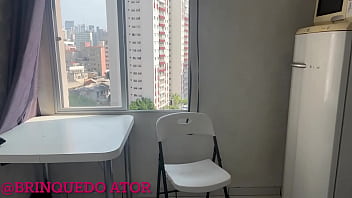 Preview 1 of Red Couch Boyfriend - PIOR QUE ELA PARECE COM ELE MESMO N&Atilde_O QUERO NEM SABER TOME PICA NESSA BUCETINHA SUA MAGRINHA PRESENTINHO DE NATAL