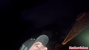 Preview 1 of Whatsapp Webcams - Levo minha esposa para passear sem calcinha na praia de noite!
