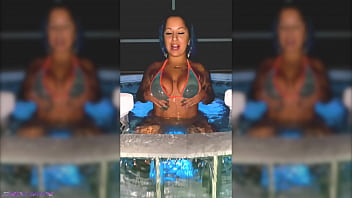 Preview 2 of Girl Romen - Bikini Blues Super Squirt Solo!