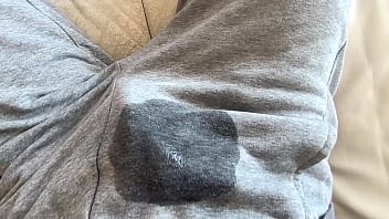 Preview 2 of Dee Fucking Porn - I peeing on the Couch