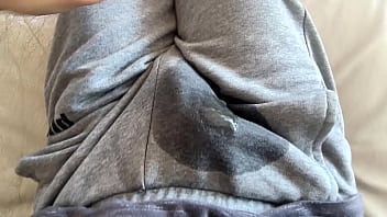 Preview 3 of Dee Fucking Porn - I peeing on the Couch