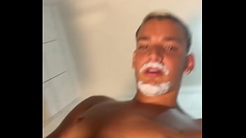 Preview 3 of Littel Boy And Girl Xnxx - Novin dotado famosin goza enquanto fala putaria pra sua putinha e pinta a barba