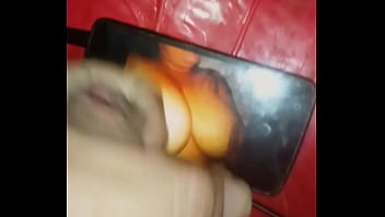 Preview 3 of Milf Hot Oil - Loirinha safada tomou leite quente pra dormir