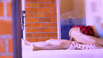 Preview 1 of Dr Sex Vidieo - El amigo,  con su mirada intensa y sus gestos seductores,  se convert&iacute_a en una irresistible tentaci&oacute_n en el cuarto &iacute_ntimo del apartamento.
